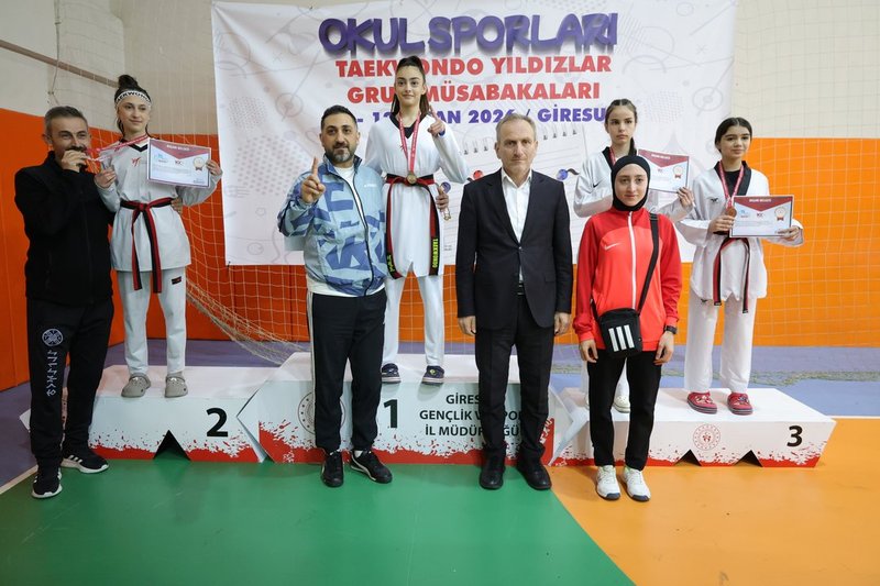 Giresun'da Okul Sporları Taekwondo Grup Müsabakaları Başladı: 300 Genç Sporcu Türkiye Birinciliği İçin Ter Döküyor - Görsel 4