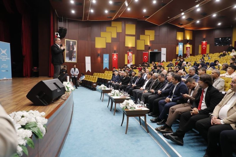 Hatay Valisi Mustafa Masatlı, TÜGVA ve MKÜ İş Birliğiyle Düzenlenen Akademi Programı Konferansına Katıldı - Görsel 3