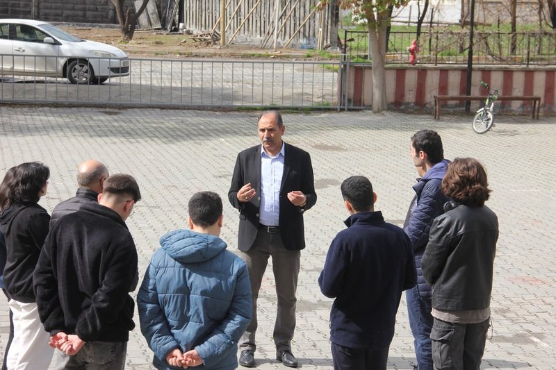 Iğdır İl Milli Eğitim Müdürü Aziz Gün'den DYK Ziyareti: Başarının Anahtarı Disiplin ve Dayanışma - Görsel 2