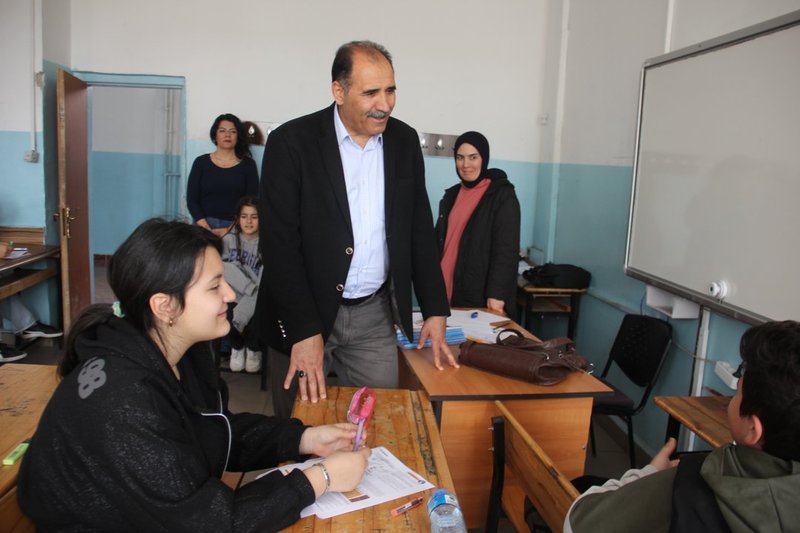 Iğdır İl Milli Eğitim Müdürü Aziz Gün'den DYK Ziyareti: Başarının Anahtarı Disiplin ve Dayanışma - Görsel 3