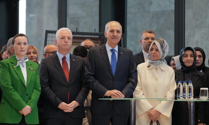 İstanbul'dan Gazze'ye Sanat Köprüsü: 'Hilalin Işığında' Sergisi Açıldı - Görsel 4