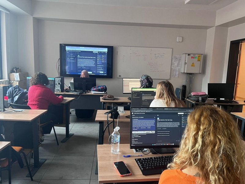 Kadıköy'de Öğretmenlere Dijital İçerik Üretimi Eğitimi - Görsel 3