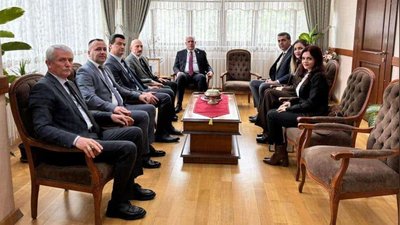 Kosova Heyeti Kırklareli İl Milli Eğitim Müdürlüğü'nü Ziyaret Etti: Eğitim İşbirliği Fırsatları Değerlendirildi