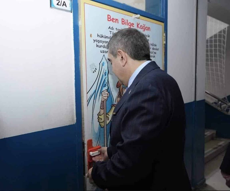 Milli Eğitim Bakanı Tekin, Tuşba'da İnci Kefali İlkokulu'nu Ziyaret Etti - Görsel 5