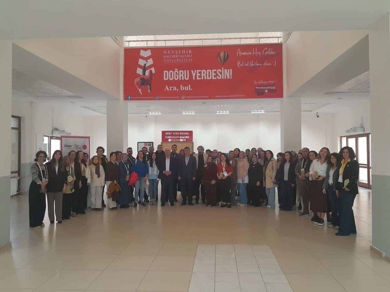 Nevşehir'de 12. ÖRAV Eğitim Şenliği Tamamlandı: Öğretmenlerin Mesleki Gelişimi Vurgulandı - Görsel 2