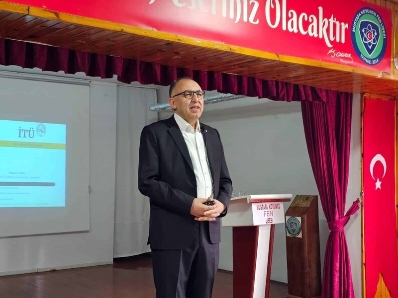 Yahyalı'da 12. Sınıf Öğrencileri Prof. Dr. Murat SARI ile Buluştu - Görsel 3