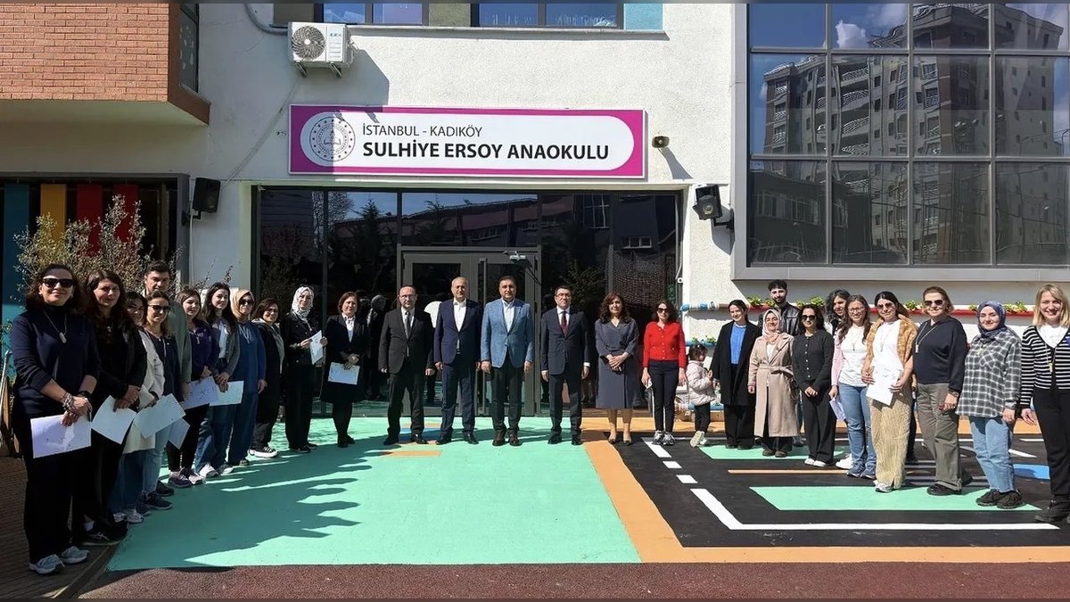 Kadıköy'de Fen ve Doğa Eğitimi Kursu Düzenlendi