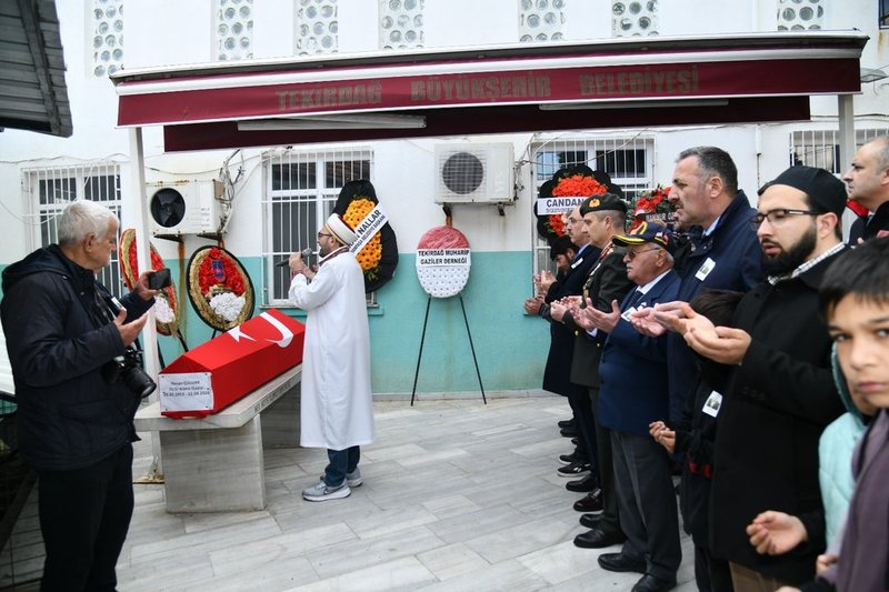 Kıbrıs Gazisi Hasan Çuluak Son Yolculuğuna Uğurlandı - Görsel 3