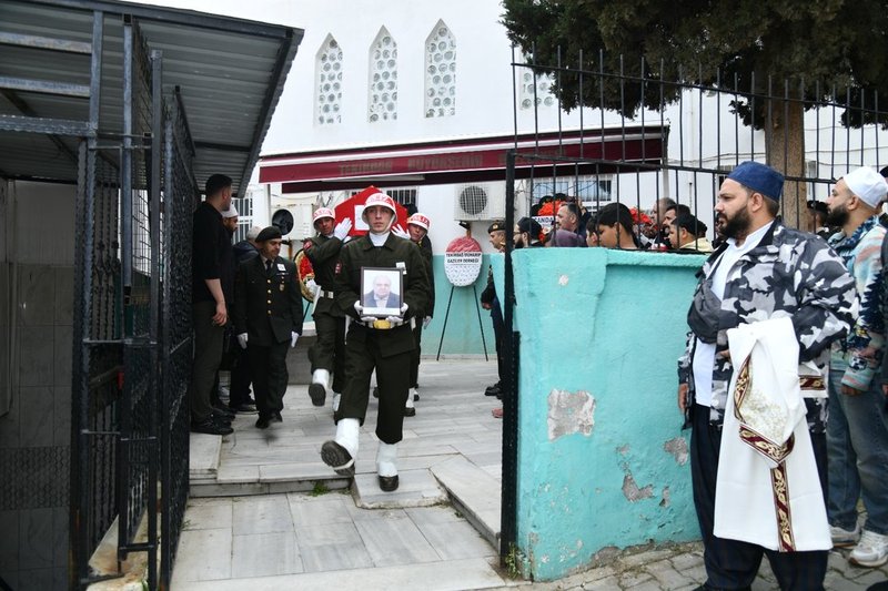 Kıbrıs Gazisi Hasan Çuluak Son Yolculuğuna Uğurlandı - Görsel 4