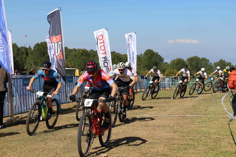 Akhisar'da Uluslararası Bisiklet Yarışları Final Etaplarıyla Sona Erdi - Görsel 3