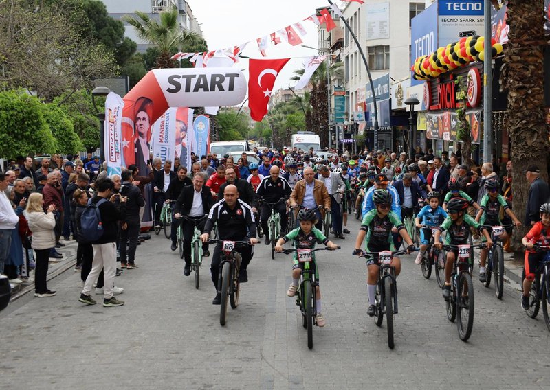 Akhisar'da Zeyrek Uluslararası MTB Cup Coşkusu: 500'den Fazla Sporcu Yarıştı - Görsel 3