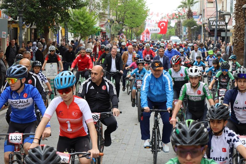 Akhisar'da Zeyrek Uluslararası MTB Cup Coşkusu: 500'den Fazla Sporcu Yarıştı - Görsel 5