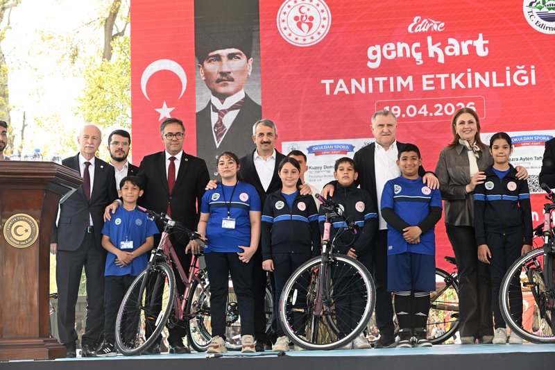 Edirne Genç Kart Tanıtıldı: Spor ve Akademik Başarıya Teşvik - Görsel 5