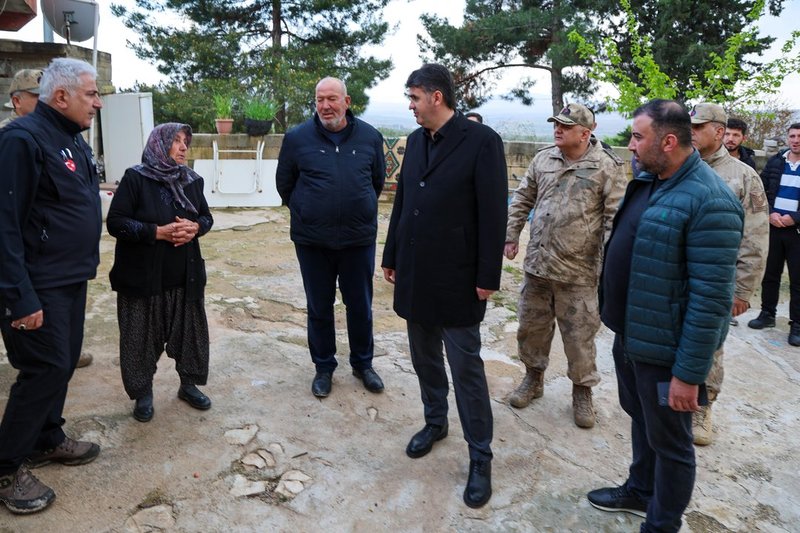 Kilis'te Yoğun Yağış Sonrası Vali Kalaylı İncelemelerde Bulundu - Görsel 2