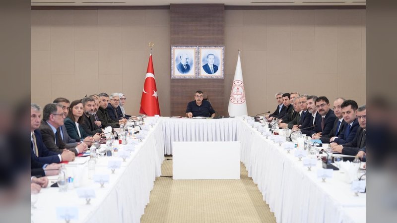 Millî Eğitim Bakanı Yusuf Tekin'den Okul Güvenliği ve Dijital Tehditlere Karşı Yeni Adımlar