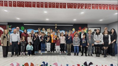 Ünye'de 23 Nisan Satranç Turnuvası'nda 200 Öğrenci Yarıştı