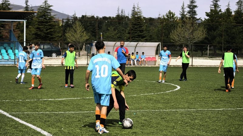 Yazıhan İlçe Milli Eğitim Müdürü Sadun Kılınç, Okullar Arası Futbol Finalini İzledi - Görsel 2