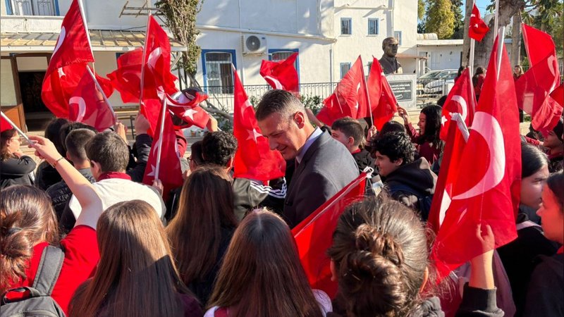Bodrum İlçe Milli Eğitim Müdürü Özcan Kuşcu, Cumhuriyet Ortaokulu'nda Öğrencilerle Buluştu