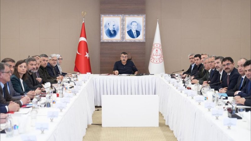 Edirne İl Milli Eğitim Müdürlüğü'nden Okul Güvenliği ve Dijital Tehditler Toplantısı