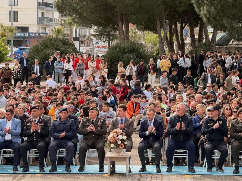 Ezine'de Atatürk'ün Ezine'yi Teşrifinin 92. Yıl Dönümü Coşkuyla Kutlandı - Görsel 2