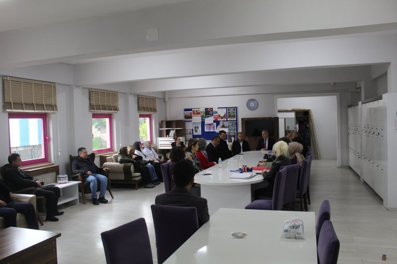Fatsa İlçe Milli Eğitim Müdürü Suat Evin, Kız Mesleki ve Teknik Anadolu Lisesi'nde Değerlendirmelerde Bulundu - Görsel 3