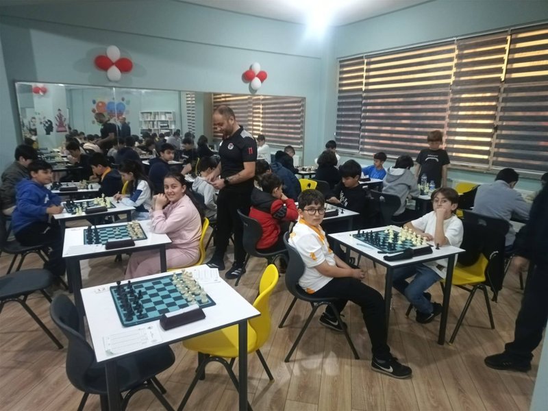 Hopa'da 23 Nisan Satranç Turnuvası'nda Dereceler Belli Oldu - Görsel 4