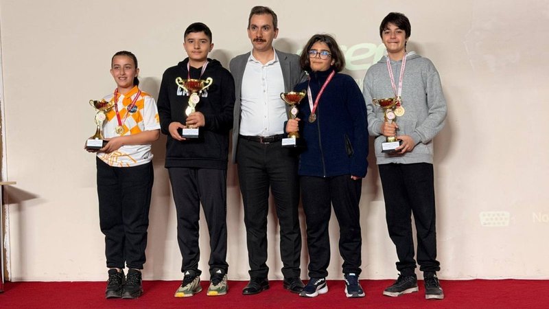 Hopa'da 23 Nisan Satranç Turnuvası'nda Dereceler Belli Oldu - Görsel 5