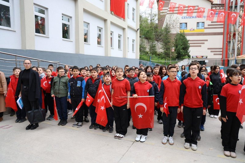 Karabük Okulları Bayraklarla Donatıldı: Birlik ve Beraberlik Vurgusu - Görsel 4