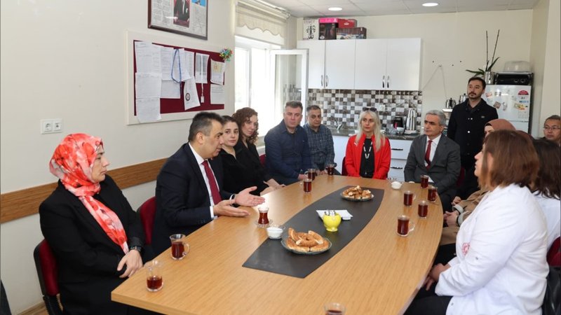 Kastamonu İl Milli Eğitim Müdürü Hasan Gümüş'ten Darende Ortaokulu'na Ziyaret