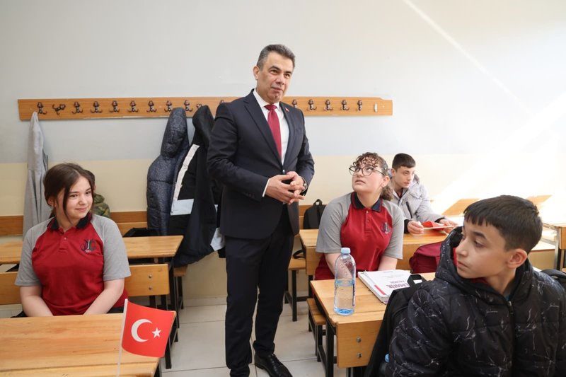 Kastamonu İl Milli Eğitim Müdürü Hasan Gümüş'ten Darende Ortaokulu Öğrencileriyle Buluşma - Görsel 3