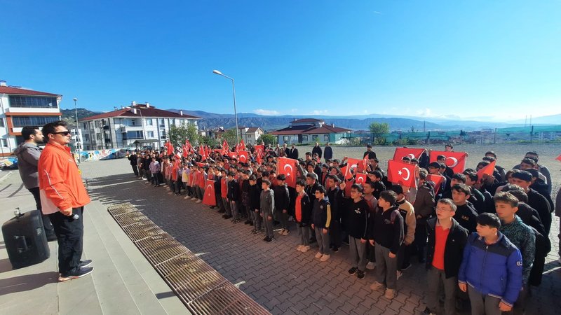 Tosya'da Okullar Bayraklarla Donatıldı, Birlik ve Beraberlik Vurgulandı - Görsel 3