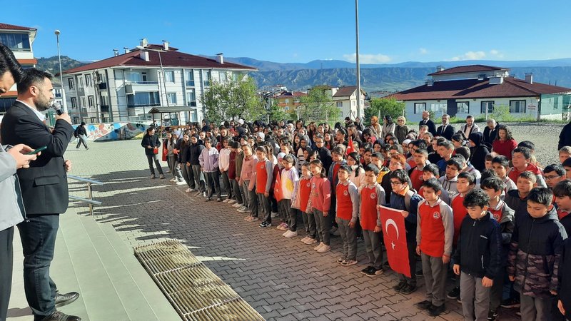 Tosya'da Okullar Bayraklarla Donatıldı, Birlik ve Beraberlik Vurgulandı - Görsel 4