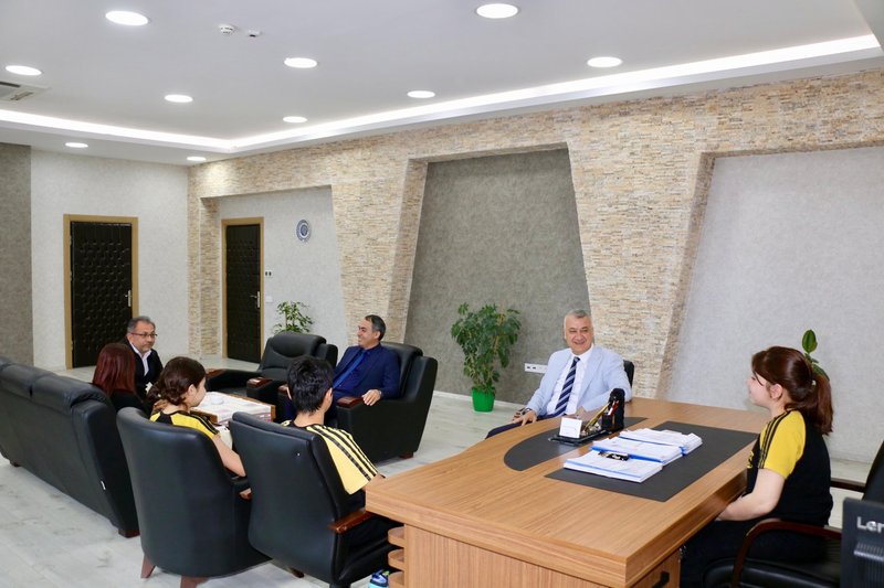 Amasya'da Öğrenciler Milli Eğitim Müdürlüğü Makamını Devraldı - Görsel 2