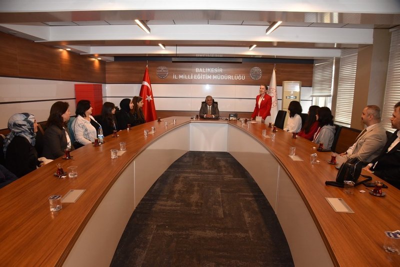 Balıkesir'de Genç Tasarımcılar Savunmadan Sanata Yarışmasında Ödüllerini Aldı - Görsel 2