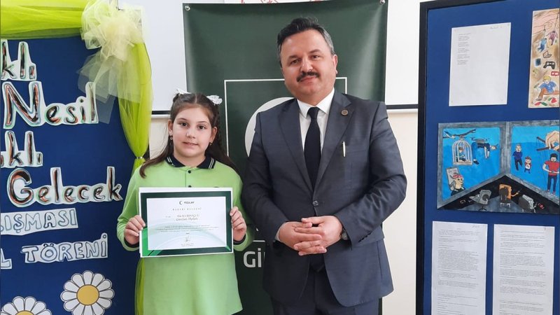 Bulancak İlkokulu Öğrencisi Ela Kurdoğlu İl Birincisi Oldu