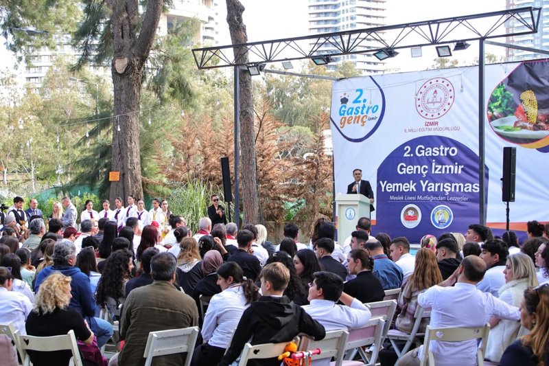 Geleceğin Şefleri İzmir'de Buluştu: 'Gastro Genç İzmir Yemek Yarışması-2' Tamamlandı - Görsel 4