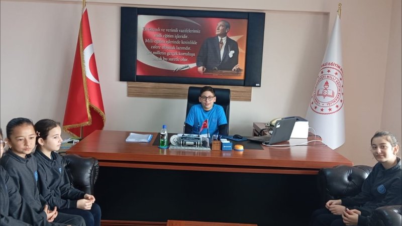 Görele'de 23 Nisan Coşkusu: Geleceğin Müdürleri Koltuk Devraldı
