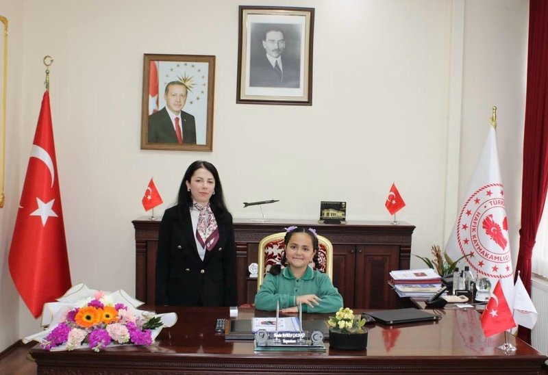 Hafik'te 23 Nisan Coşkusu: Cumhuriyet İlkokulu Öğrencileri Kaymakam Funda Hamza ÇALDAĞI'nı Ziyaret Etti - Görsel 2