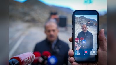 Hakkari Valisi Taşyapan, Heyelan Bölgesinde İncelemelerde Bulundu