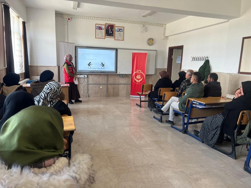 Saraykent'te 8 Okulda Velilere Yönelik Aile Eğitim Programı Tamamlandı - Görsel 5