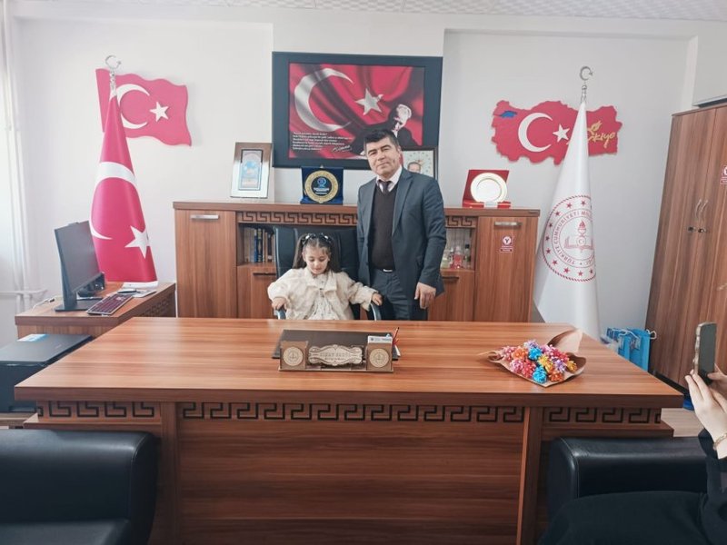 Sarıoğlan'da Makam Koltuğu Minik Ellere Emanet: 23 Nisan Coşkusu - Görsel 5