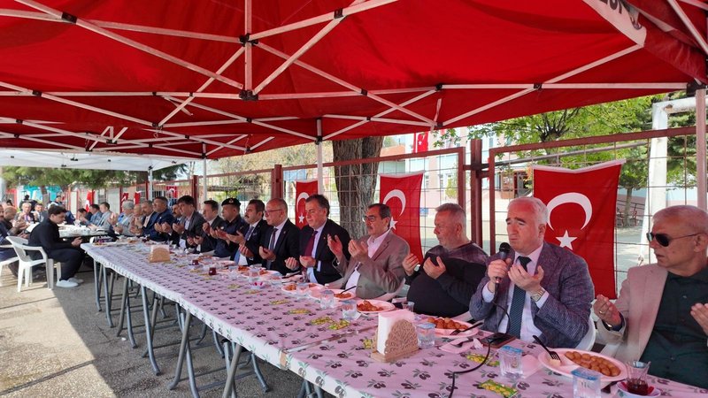 Şehit Öğretmen Ayla KARA Urganlı'da Lokma Hayrıyla Anıldı - Görsel 4