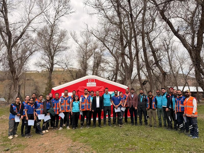 Tunceli İl Sağlık Müdürlüğü'nden UMKE'ye Güçlü Katkı: 21 Personel Eğitimden Geçti - Görsel 4