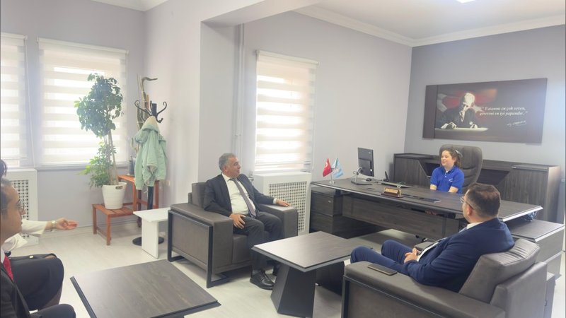 Güney İlçe Milli Eğitim Müdürü Makamını Öğrenciye Devretti