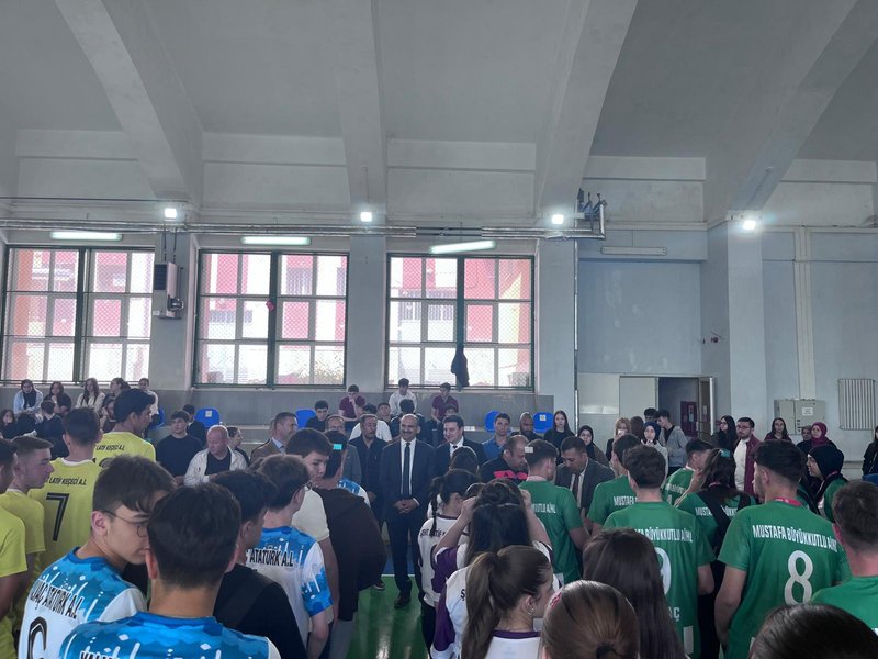 Yalvaç Kaymakamlığı'ndan 19 Mayıs Etkinlikleri Kapsamında Liseler Arası Voleybol Turnuvası - Görsel 5