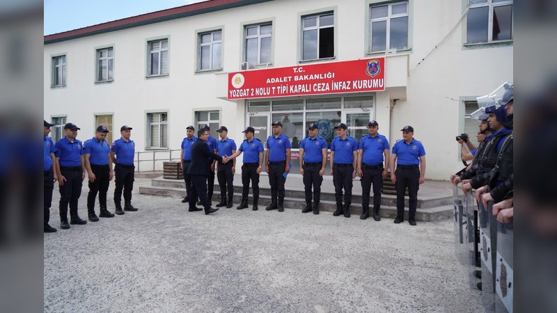 Ceza ve Tevkifevleri Genel Müdürü Yozgat'ta Personelle Bayramlaştı