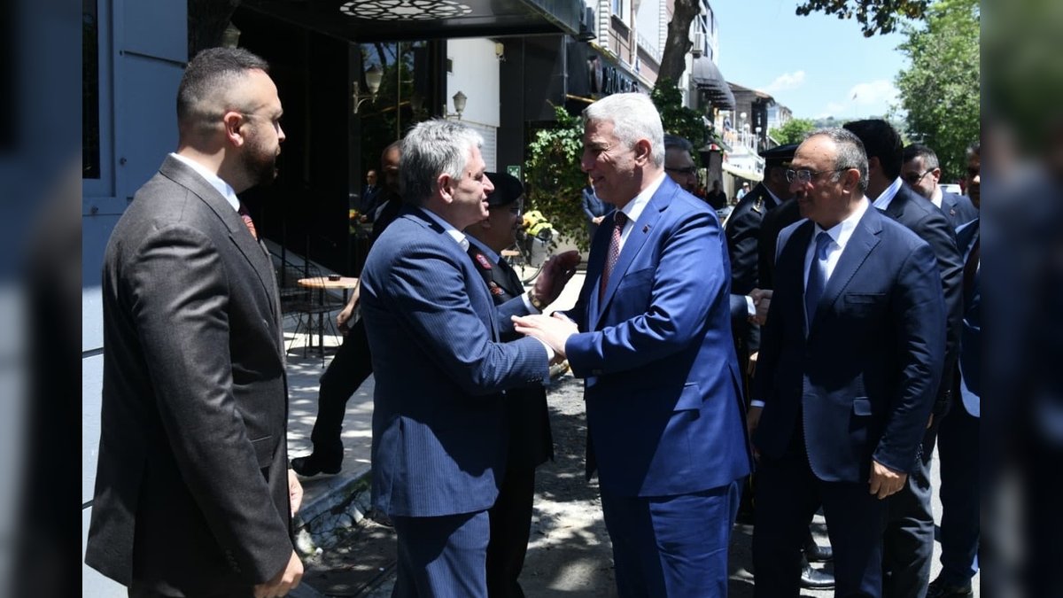 Ticaret Bakanı Bolat, Tekirdağ'da Polislerle Bayramlaştı, Halkla Buluştu