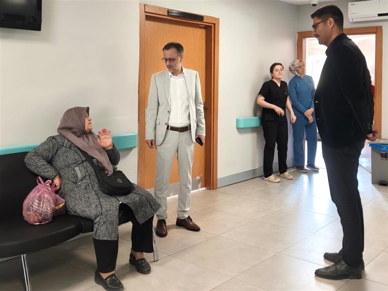 Bartın İl Sağlık Müdürü Özkan Pulat, Kozcağız Entegre Sağlık Merkezi'ni Ziyaret Etti - Görsel 2