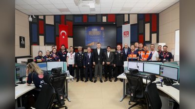 Niğde Valisi Nedim Akmeşe Kurban Bayramı'nda Vatandaşlarla ve Görev Başındaki Personelle Buluştu