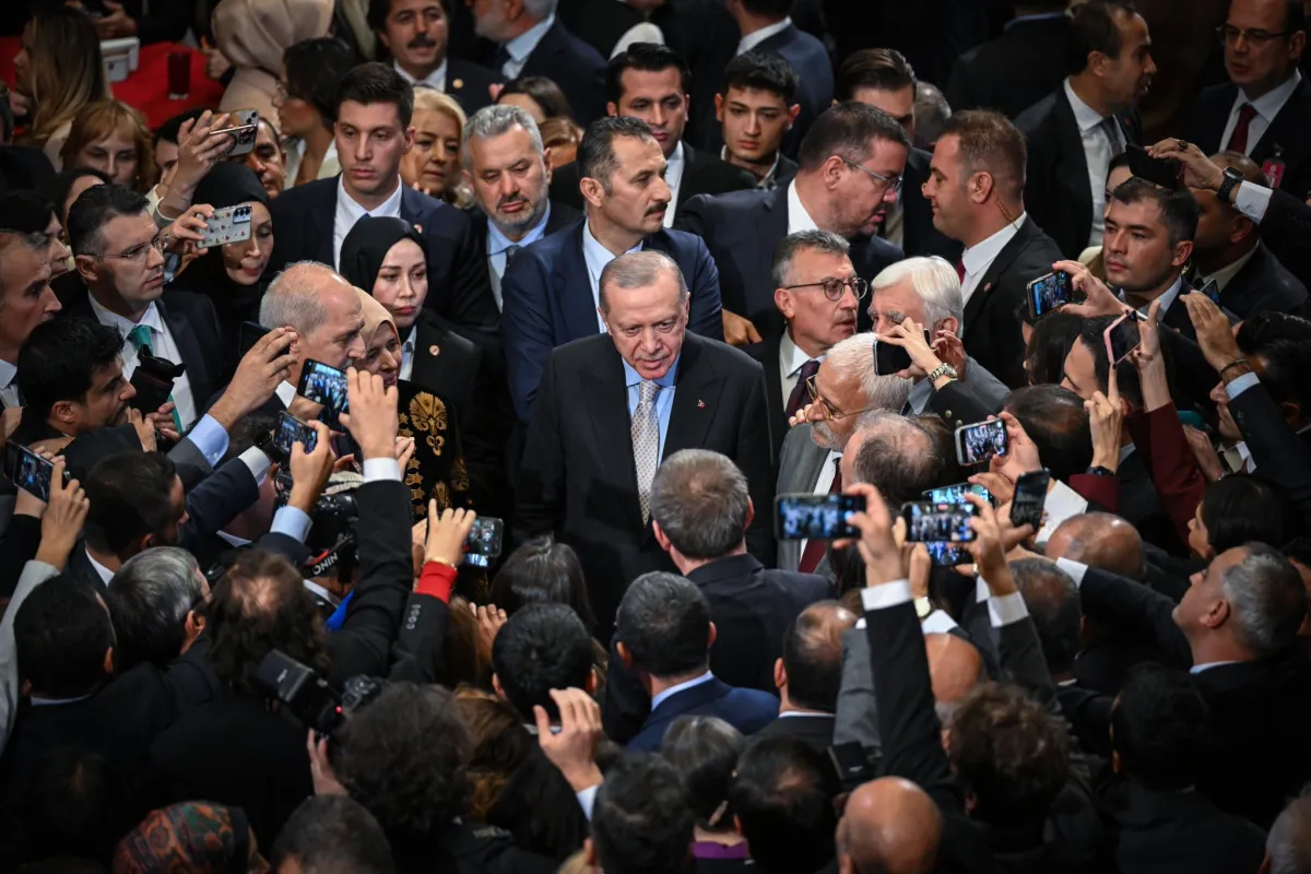 Sağlık Bakanı Memişoğlu'ndan TBMM'nin Yeni Yasama Yılı Açılışına Katılım: "Hayırlı Olsun"